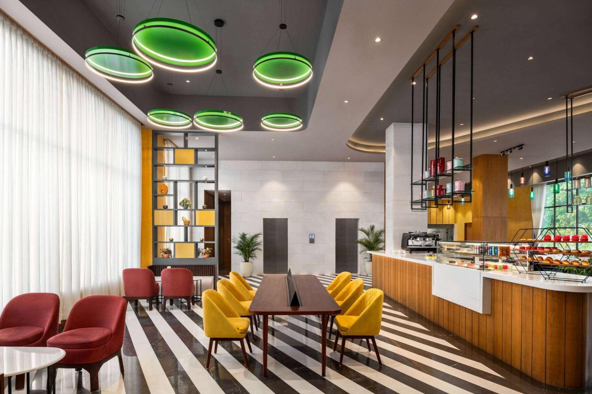 Ramada Encore By Wyndham Amritsar Airport Екстериор снимка